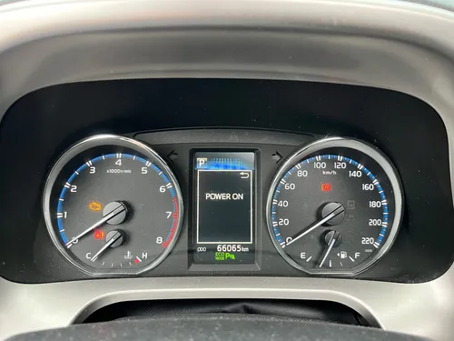 Toyota RAV4 2.0 Street