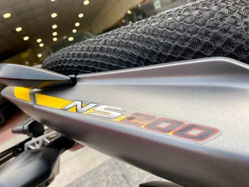 Bajaj Rouser Ns 200