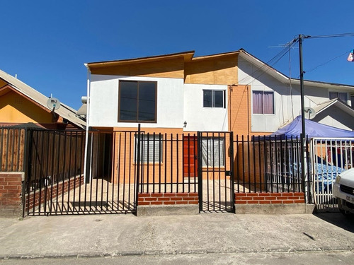 Casa En Venta De 3 Dorm. En Puente Alto