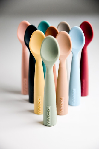 Imagen 8 de 9 de Set X2 Cucharas Silicona Premium Bebe Minikoioi Scoopers 6m+