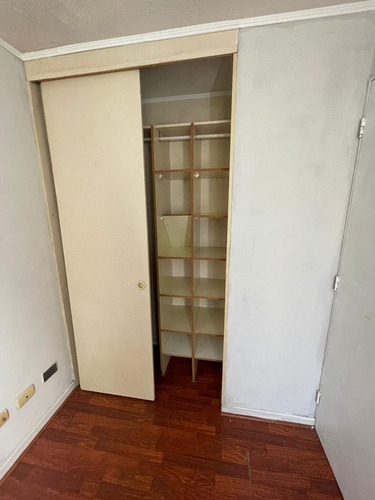 Departamento En Calle Arturo Prat, Metro Matta, Santiago.
