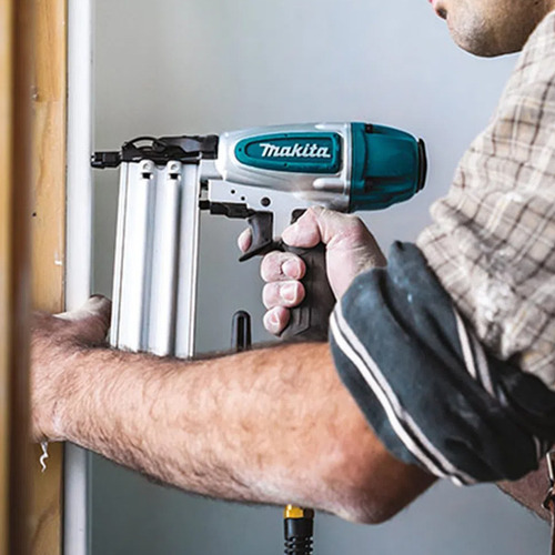 Clavadora Neumatica Makita 2 Pulg. 18g (Usado)