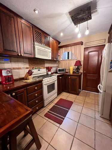 Imagen 7 de 30 de Vendo Hermosa Casa, Excelente Diseño Con Finos Acabados De Madera