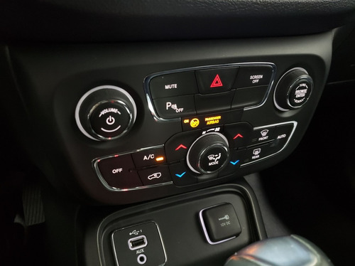 Imagem 15 de 17 de Jeep Compass 2.0 16v Longitude