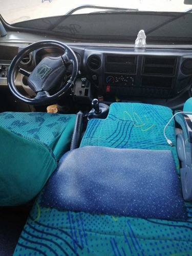 Hino Dutro 300 Euro 4 25 Puestos