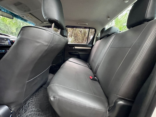 Imagen 10 de 15 de Toyota Hilux Srv