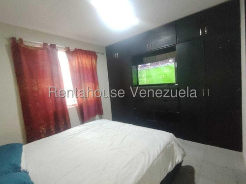 Marianny Gonzalez, Alquila Townhouse Equipado Av Ribereña Cabudare Lara