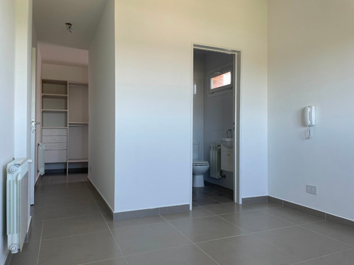 Imagen 11 de 14 de Departamento 3 Ambiente Cochera Y Terraza Privada Castelar
