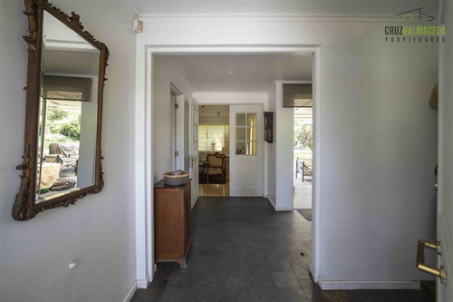Hermosa Casa Principal, Con Segunda Propiedad Chicureo