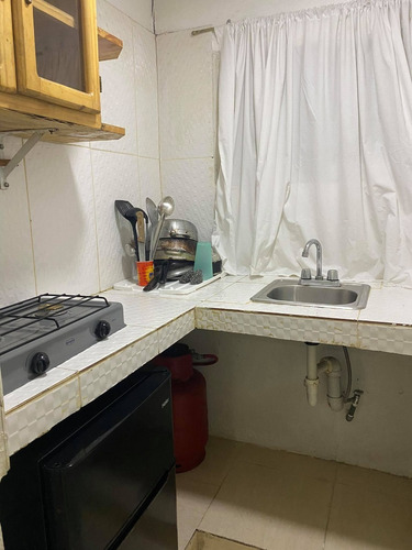 Alquiler Estudio Amueblado Próximo Al Parque Colón, Zona Colonial, Santo Domingo