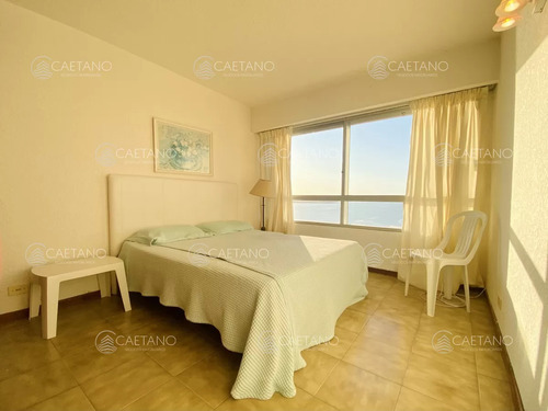Venta Apartamento 3 Dormitorios, Piso Alto, Torre Tradicional En Punta Del Este
