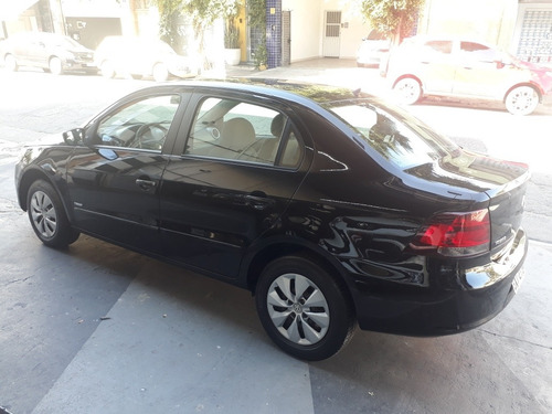 Volkswagen Voyage 2012 1.0 Vht Total Flex 4p