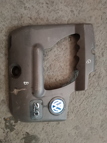 Tampa Do Motor Volkswagen Golf 2.0 8v 2002 Cód 06a103925aj (Usado)