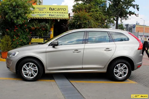 Volvo XC60 2.5 T5 Awd At
