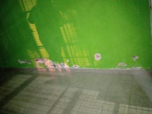 Imagen 5 de 8 de Local Muy Bien Ubicado Medidas 3x7 Con Baño Y Antebaño Frente Vidriado Y Rejas