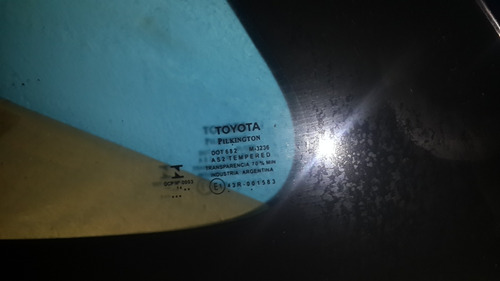 Parabrisas Delantero De Toyota Fortuner 2007 Al 2016