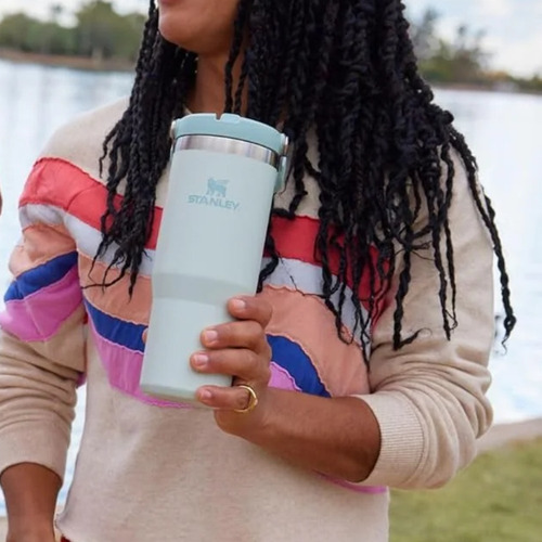 Vaso Stanley Iceflow Flipstraw Mist 887ml Mist