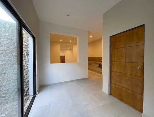 Imagen 10 de 21 de Casa/ Estudio En Venta En El Centro De Mérida Yucatán. Cerca