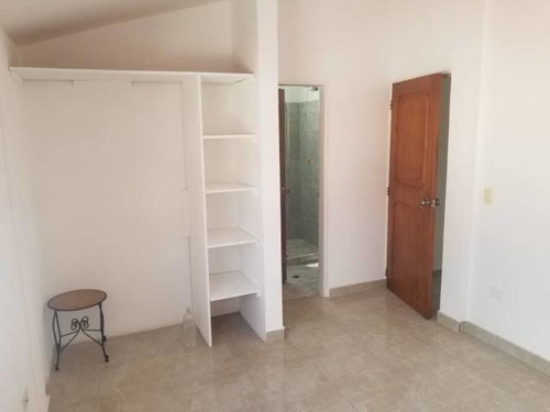 Imagen 26 de 30 de Casa En Alquiler En Cabudare, Cercano A La Mendera, Numero De Contacto Teléfono: 22-6076, Rent-a-house Centro Occidente Mls Código: 22-6076, Conjunto Cerrado, Cuenta Con 3 Habitaciones, 3 Baños