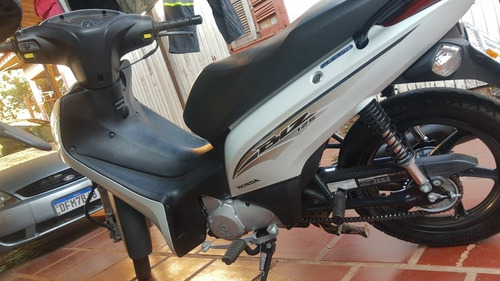 Imagem 3 de 5 de Honda 2016