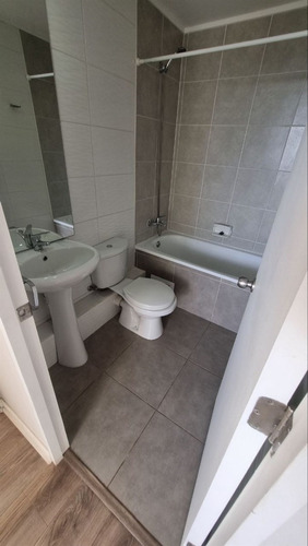 Depto En Arriendo 3d +estudio -2b-estacionamiento 550.00