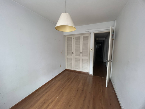 Alquiler Apartamento De Dos Dormitorios Y Garaje En Pocitos