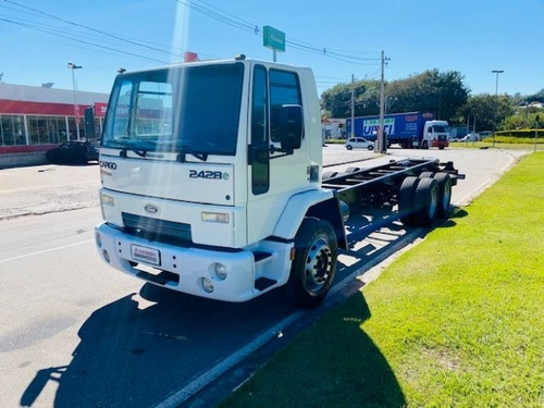 Imagem 4 de 10 de Ford Cargo F 2428