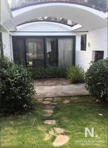 Venta De Casa 5 Dormitorios En El Golf