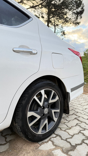 Nissan Versa 1.6 Exclusive At