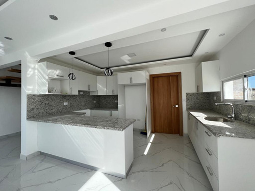 Proyecto De Villa En Contrucción Económica Bavaro Punta Cana