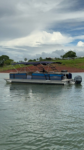 Lancha Vcat 900 - Compartilhada