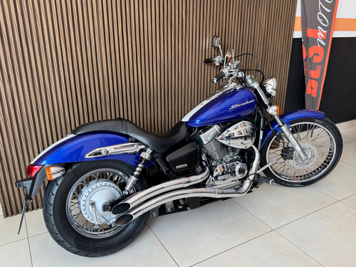 Shadow 750