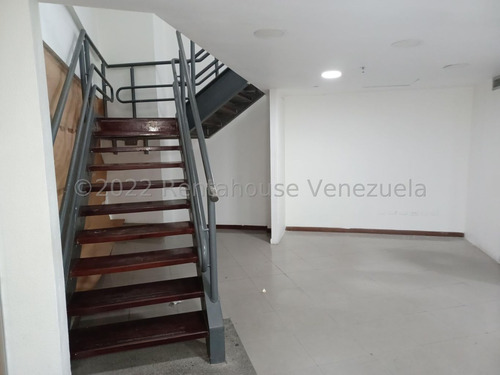 Imagen 9 de 15 de Local De 134m2 En Alquiler En El C.c. Galerias Ávila En San Bernardino / Carolina Garayburu 04123188826 / 23-11768