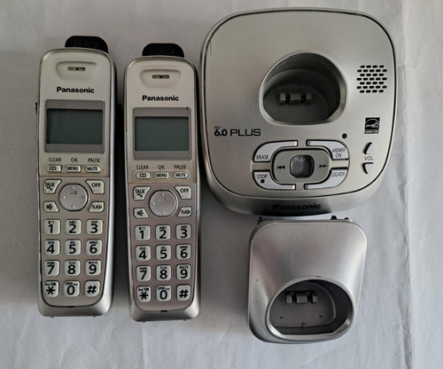 Teléfono Inalámbrico Panasonic Dect 6.0 Plus Kx-tg4021 Plateado (Usado)