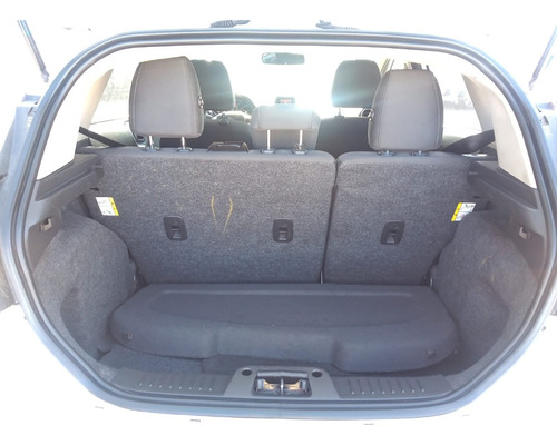Ford Fiesta Kinetic Design 1.6 Design Titanium 2013