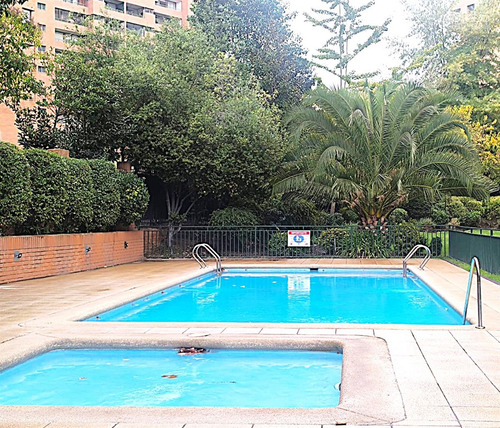 Depto. En Venta De 3 Dorm. + Serv. En Las Condes