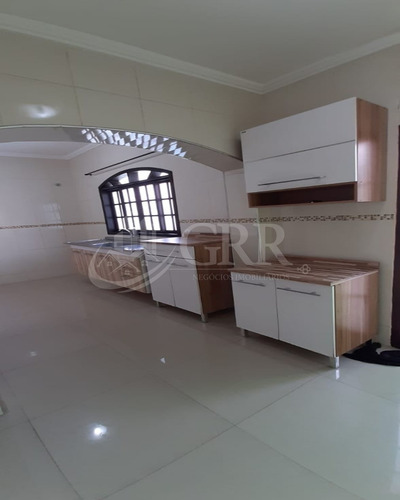 Imagem 16 de 30 de Venda - Excelente Sobrado Localização Privilegiada Em Caçapava - Com Piscina E Churrasqueira - Ca00730 - 68200591