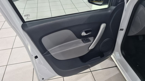 Imagem 6 de 13 de Renault Logan 1.0 12v Expression 2020