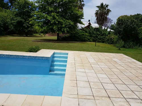 Imagen 7 de 10 de Alquiler Exclusiva Casa Quinta En La Barranca Vista Al Rio Piscina