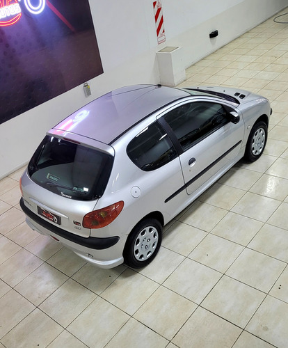 Peugeot 206 1.6 Xr Premium