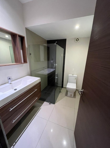 Imagen 25 de 30 de Excelente Departamento Como Nuevo En Venta En Vía Santa Fe Torre 2