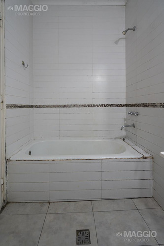 Casa 4 Ambientes En Alquiler Ramos Mejia