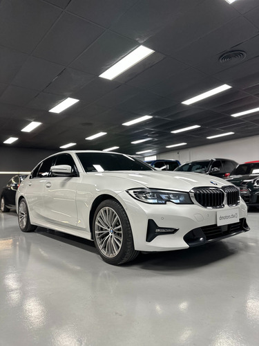 BMW Serie 3 3.0 330i Sedan Sport Line 252cv