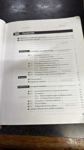 Elementos De Micro Y Macroeconomía - V.a. Beker 2004 (Usado)
