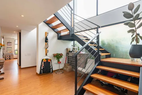 Casa En Venta En El Tejar. Cod V22949