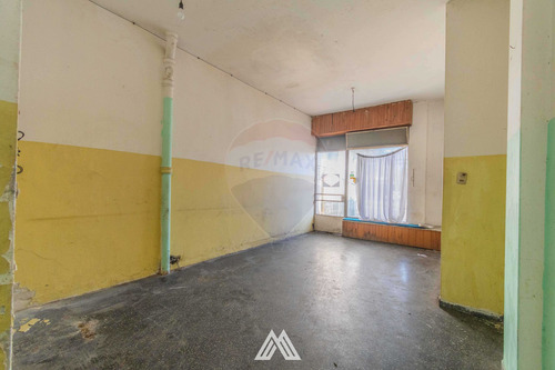 Venta Local En Aires Puros Baño Cochera 2 Plantas