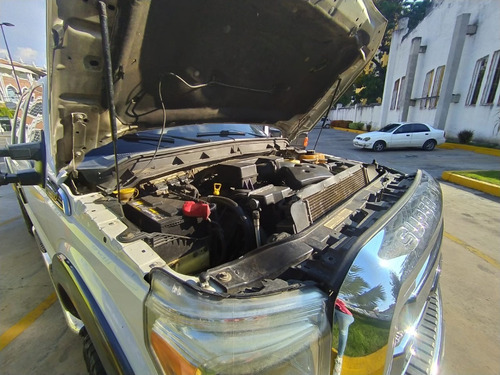 Imagen 13 de 17 de Ford F-250 Super Duty