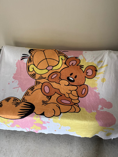 Manta Animada Polar Soft Personajes Calidad Abrigo Blanco Garfield