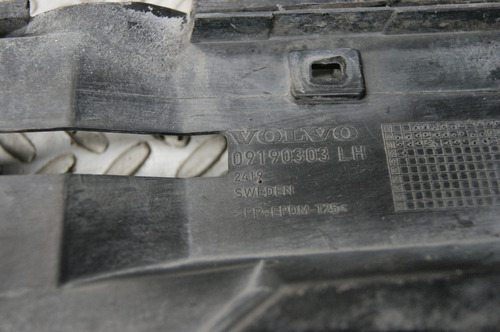 Guia Facia Delantera Izq Volvo S60 2002 Original 09190303