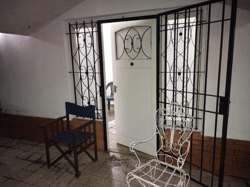 Casa En Venta - 3 Dormitorios 2 Baños 5 Cocheras - 450mts2 - Santa Teresita